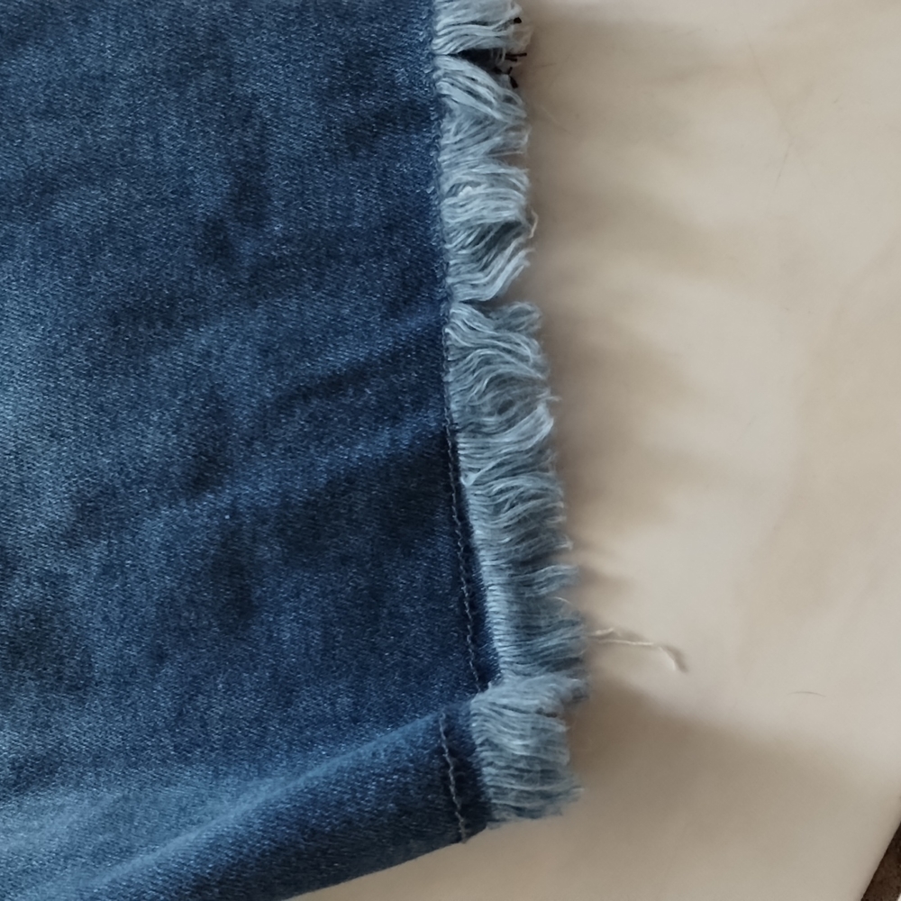 Size 27 news tags VIGOSS super soft fringed denim shorts - Picture 4 of 4